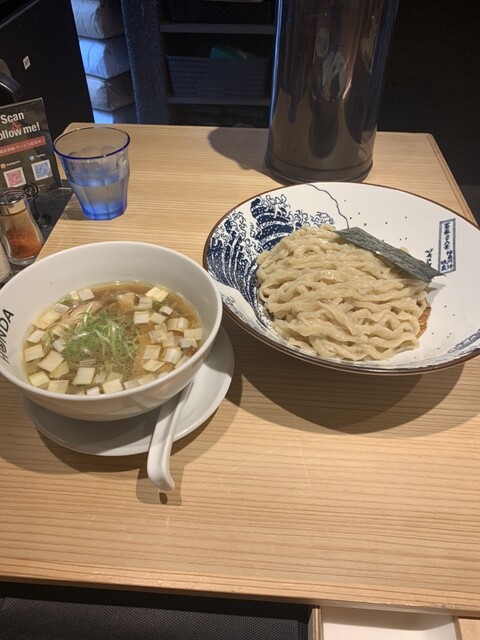本田麺業 神田西口駅前店的實拍高清圖