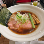 サッポロ ラーメン ハチ的实拍图