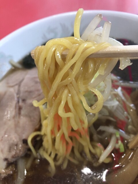 らーめん中華 済済的实拍高清图