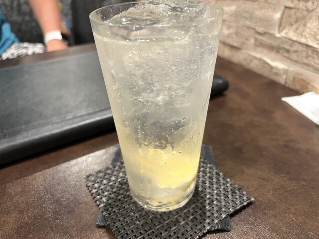 自家製レモンサワー・リキュール専門店Limon Salud的实拍高清图