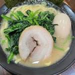 横浜家系ラーメン王子家的實拍圖