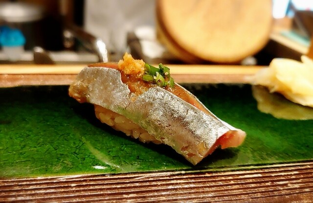 すし屋魚真 下北沢店的實拍高清圖