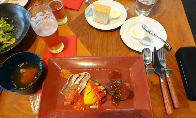Dining & Bar LAVAROCK的實拍高清圖