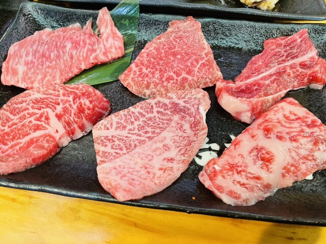 立喰い焼肉 治郎丸 秋葉原店的實拍高清圖