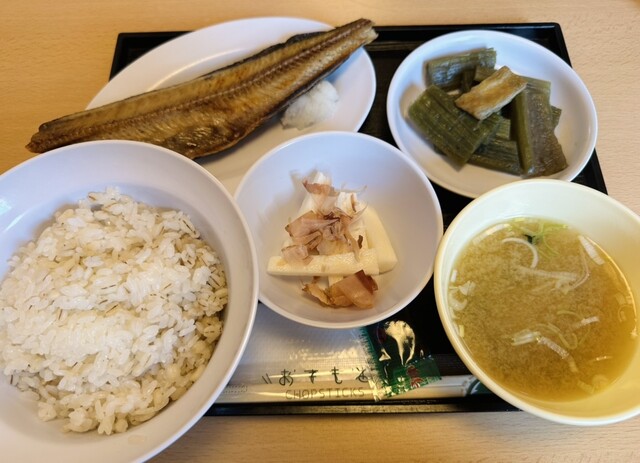 監獄食堂的實拍高清圖