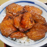 ぶた丼のとん田的实拍图