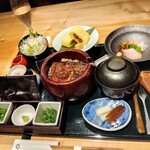 まるや本店 東京ミッドタウン店的实拍图