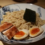 本田麺業 神田西口駅前店的實拍圖
