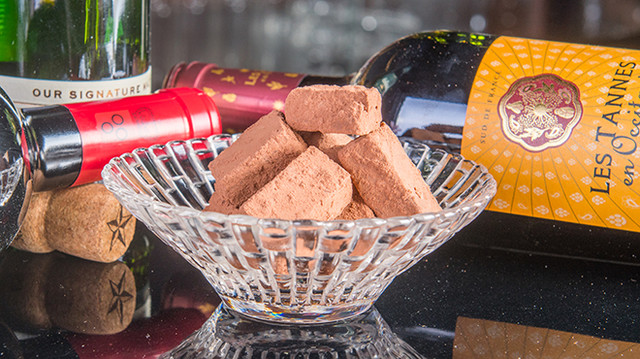 バー クラ クラ的实拍高清图