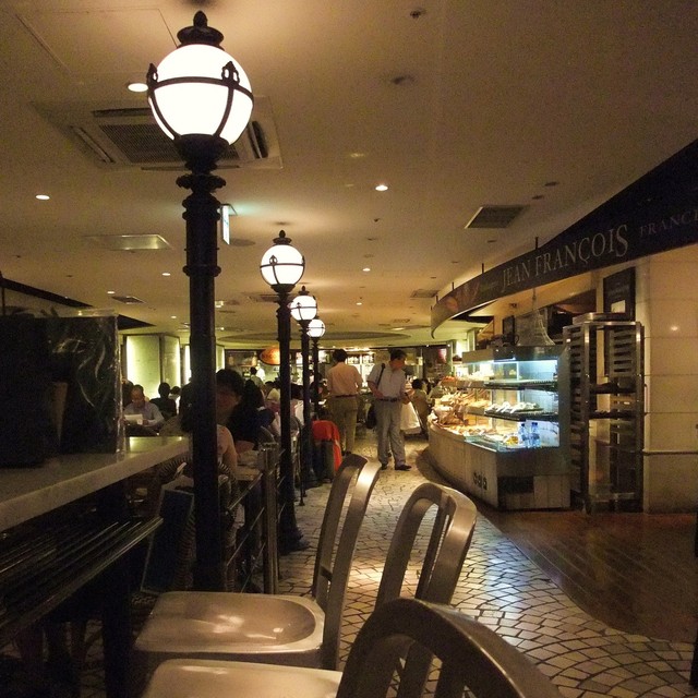 CAFE de METRO Echika表参道的实拍高清图