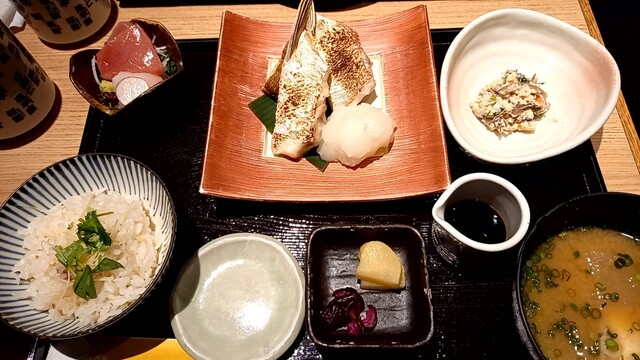 recommendations image for 近畿大学水産研究所 銀座店