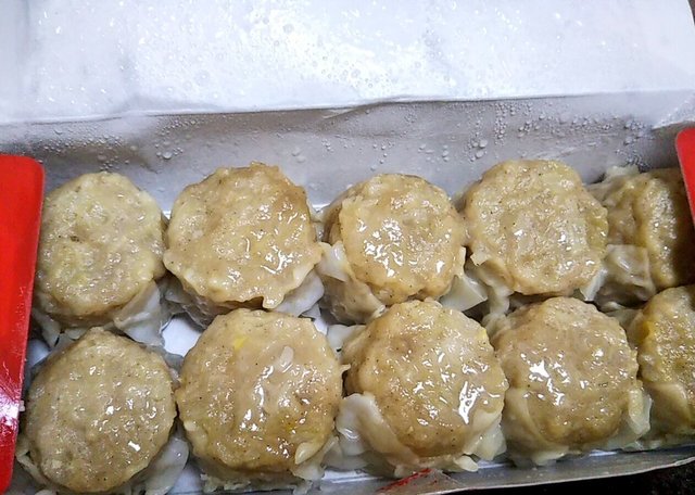 551蓬莱 エキマルシェ新大阪店的實拍高清圖