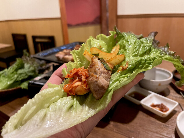 韓国料理豚ブザ 新宿店的實拍高清圖