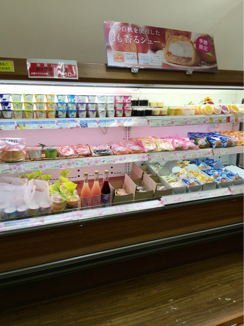 シャトレーゼ 新発寒店的实拍高清图