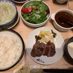 利久 東京駅グランスタ八重洲店的實拍圖