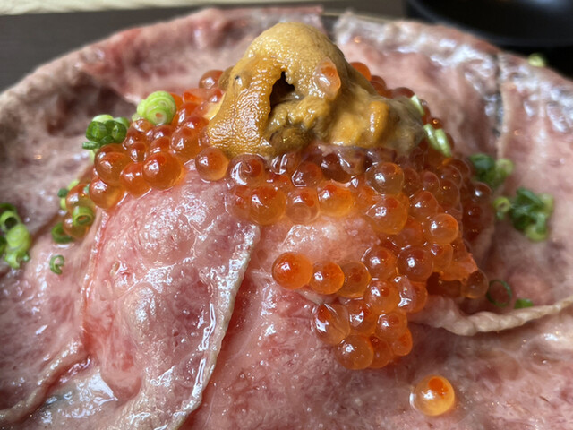吉祥寺 肉ドレス海鮮丼 渋谷道玄坂店的實拍高清圖