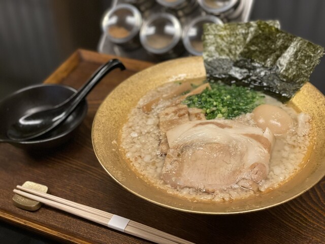 松阪牛ラーメン 一人しゃぶしゃぶ 松虎的實拍高清圖