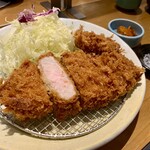 とんかつ いなば和幸 田町センタービル的实拍图