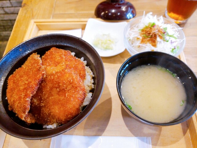 新潟カツ丼 タレカツ 神保町すずらん通り店的实拍高清图