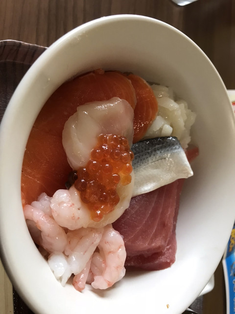 北の魚河岸 丼丸 本町店的实拍高清图