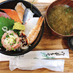 銀八丼 東大赤門前店的实拍图