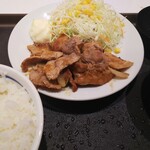 松屋 府中店的实拍图