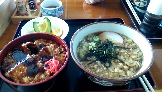 磯屋的实拍高清图