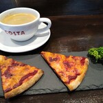 Lovey Cafe and Bar的實拍圖