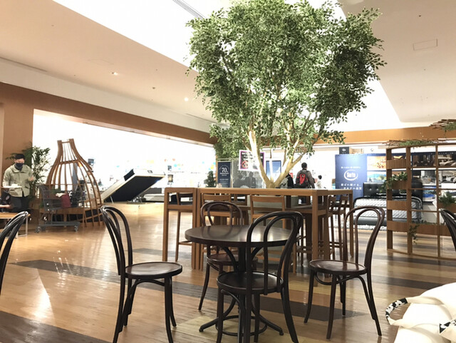 モア カフェ 東京インテリア家具 大阪本店的實拍高清圖
