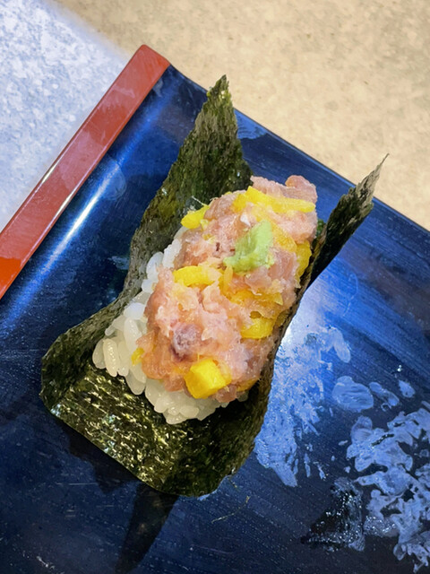 立喰い寿司 鮨處八千代 新宿三丁目店的實拍高清圖