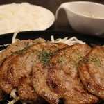 ステーキ＆ハンバーグ リボーン的實拍圖