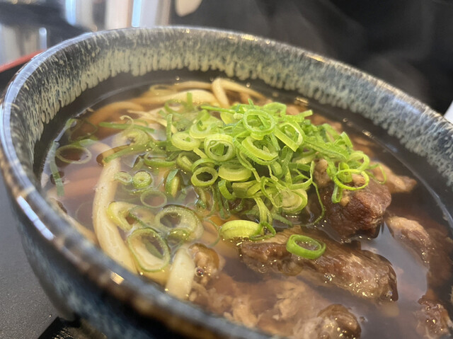 肉うどん 一輪的實拍高清圖