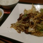 東和酒場的實拍圖