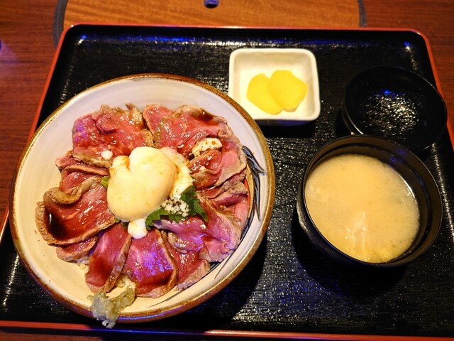 あか牛焼肉と馬刺し たべとも的實拍高清圖