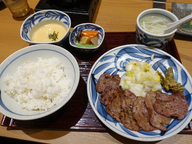 牛たんと牛かつ 青葉 錦糸町テルミナ店的實拍高清圖