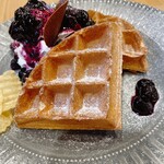 モニュセドカフェ的实拍图