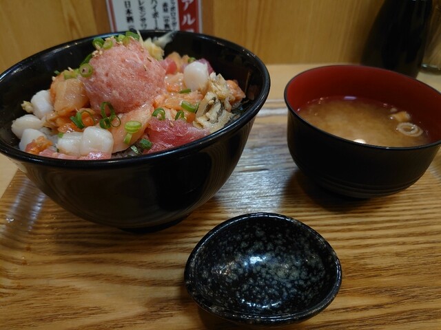 銀八丼 東大赤門前店的实拍高清图