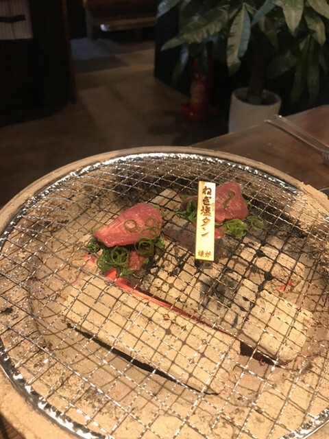 炭火焼肉煖炉的实拍高清图