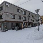 Cafe&Diningbar With Cat's Lamp的实拍图