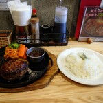 ステーキ＆ハンバーグ ひげ 札幌南5条本店的实拍图