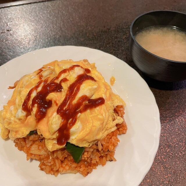 カフェ 泥人形的实拍高清图