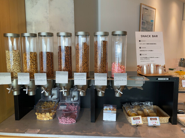 TSUTAYA BOOKSTORE CAFE LOUNGE 福岡空港店的實拍高清圖