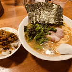 recommendations for 神楽坂家系ラーメン モンタナ