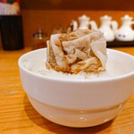 うしまる担々麺倶楽部的實拍圖
