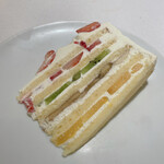 RITUEL CAFE ルミネ新宿店的實拍圖