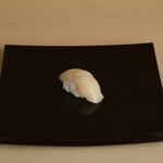 寿司菜的实拍图