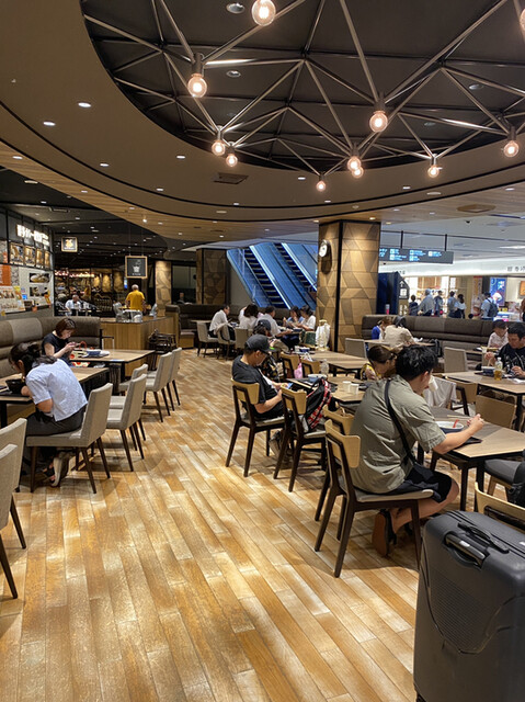 recommendations image for 三日月屋 CAFE 福岡空港店