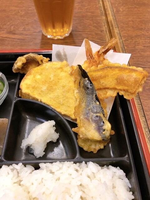 お食事処　つる食的实拍高清图