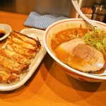 麺屋 すずらん的实拍图