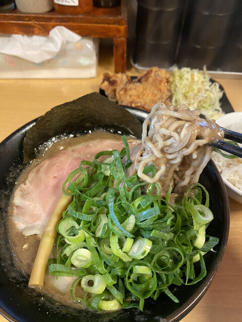濃厚らーめん 驚麺屋的实拍高清图